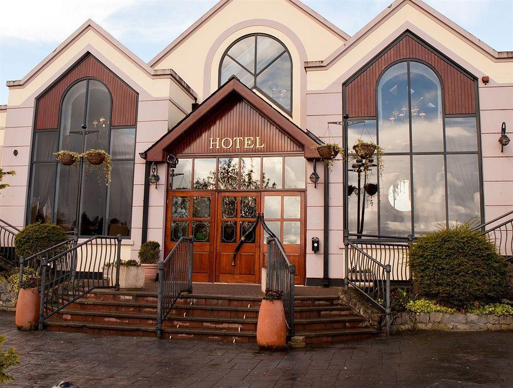 Four Seasons Hotel & Leisure Club モナハン エクステリア 写真